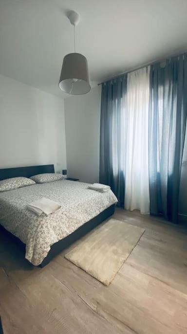 Sun Street Apartment Верона Экстерьер фото