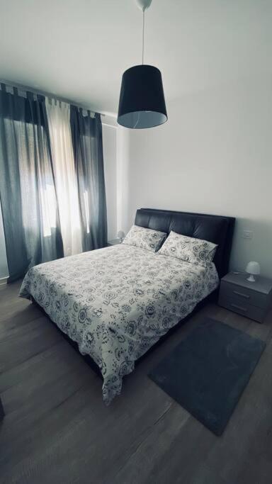 Sun Street Apartment Верона Экстерьер фото